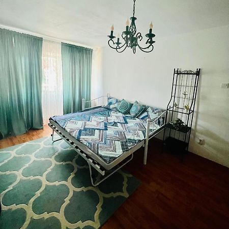 Апартаменты By The Sea For Family Мангалия Экстерьер фото